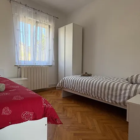 Modern With Private Garden In Appartamento
